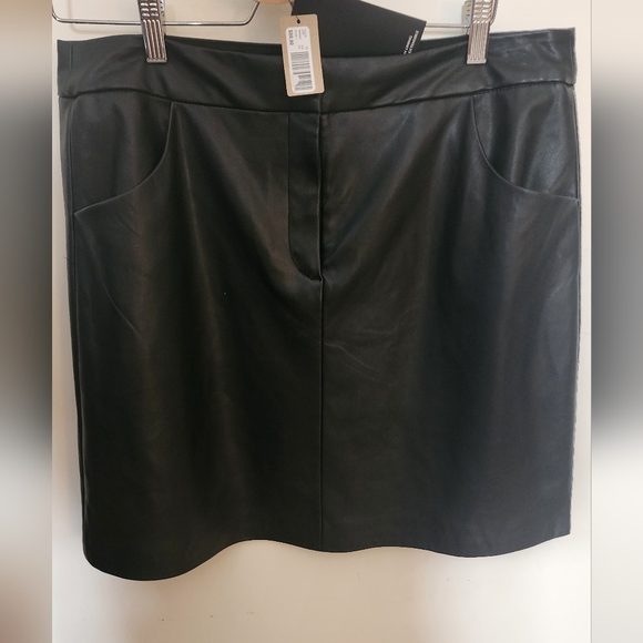 NWT Vegan Leather Skirt from RW&Co size 14 - Picture 5 of 7